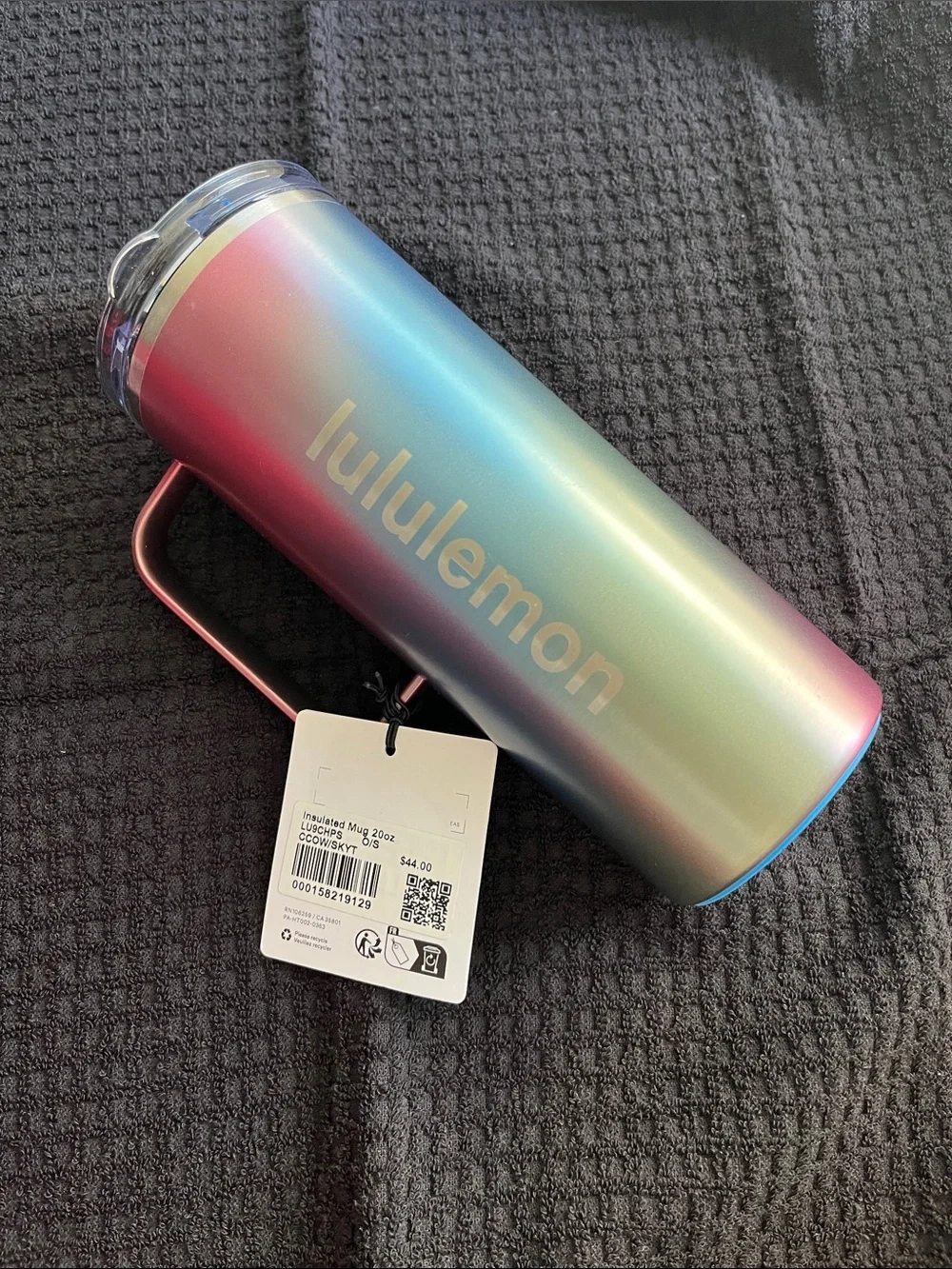 🆕 Lululemon Insulated Mug, 20oz iridescent candy cloud/ocean wave/tropical sky
